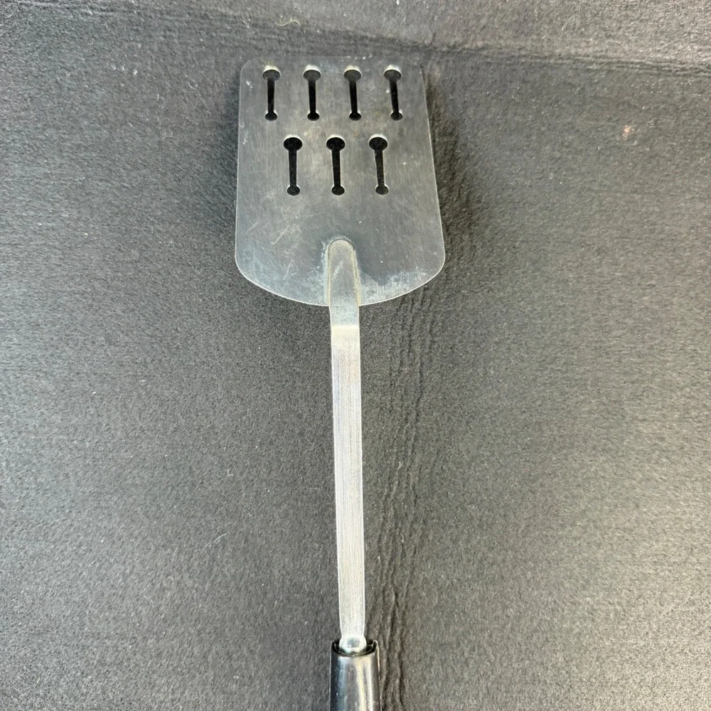 Vintage Ekco USA Metal Keyhole Slotted Spatula Flipper Turner Black Handle 13